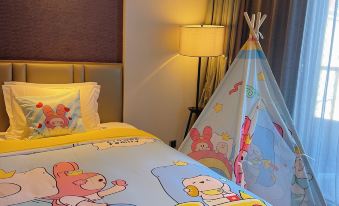Crowne Plaza Qingdao Oriental Movie Metropolis