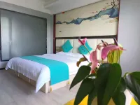Junyi Qinglong Hotel