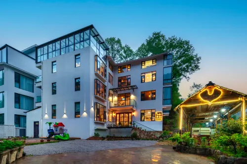 Moxi Homestay (Laojunshan Cloud View cableway store) Hotel a Luanchuan