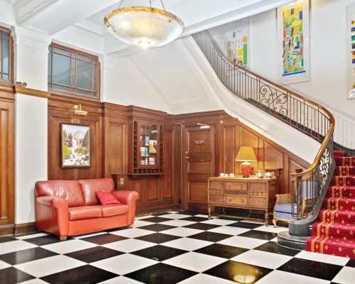 Wellesley Boutique Hotel Hotels near Plimmer Steps