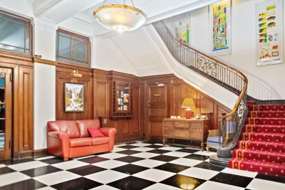 Wellesley Boutique Hotel