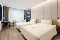 Dalian Airport Yingke Road Atour Hotel