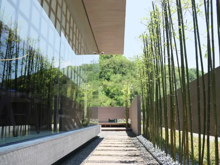 SilentSpaceHomestay·zhujiajian store Отели рядом с достопримечательностью «Great Yuantong Palace»