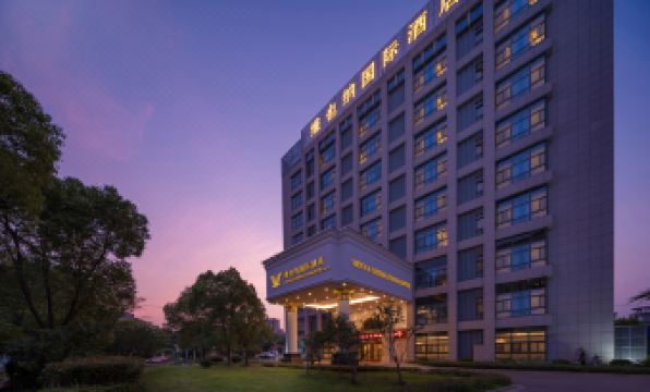 Vienna International Hotel (Shanghai Wusongkou International Cruise Port Youyi Road Subway Station)