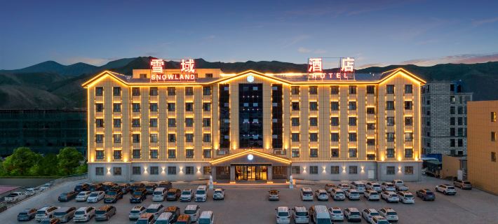 Bayinbrook Snowy Resort Hotels in Hejing