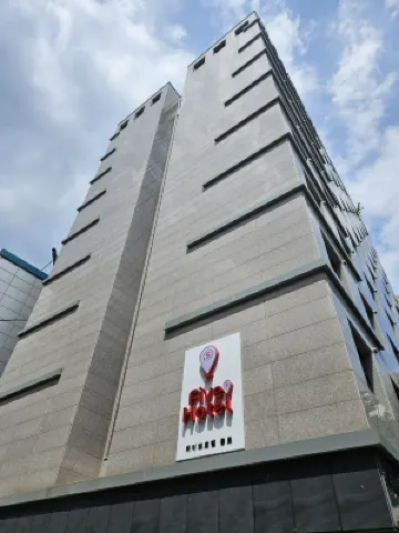 โรงแรมไฟว์ จองโน โรงแรมใกล้พิพิธภัณฑ์กุญแจ