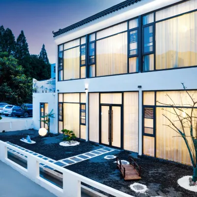 Nanshan Bamboo Sea Homestay Hotels near Panda Pavilion