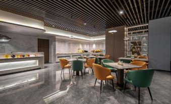 Manchester International Hotel (Hangzhou Qiushan Street Subway Station) - Housity