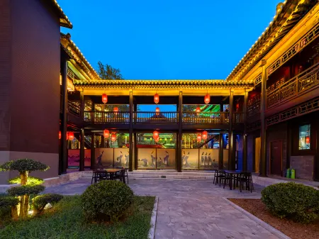 Floral Hotel·Tai'an Shengjing Hotel(Dasong Everbright City Branch) Отели рядом с достопримечательностью «Luoguanzhong Memorial Hall»