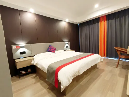 Junyi Hotel (Pingliangyi Gansu Medical College Branch)