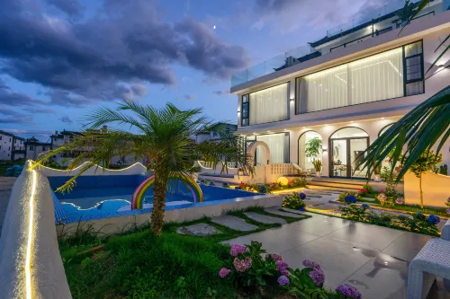 Dali Ban Hai Ting Feng Erpan Tian Yuan Zai Dujia Garden Pool Villa (Sanshengdao Xindi Coffee Shop)