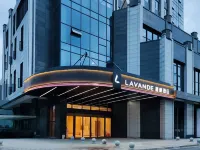 Lavande Hotel (Chengdu Wenjiang Guose Tianxiang Branch) Отели рядом с достопримечательностью «Луцзянь Бич»