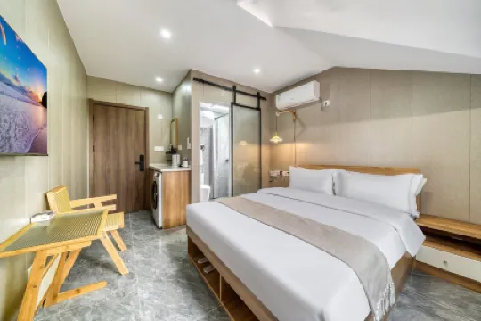 Baojia·Self-service B & B (Hongqiao Hub Beixincun Xinlian Branch) Отели рядом с достопримечательностью «Xinshang Life Square»