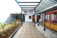 Perdana Kasih Hotel Klaten Hotels in Central Klaten