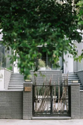 Deshe Life Guesthouse