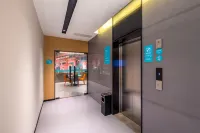 Qihai Smart Hotel (Changmai Jinjiang Store) - parking