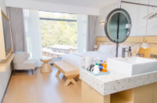 Lai Feng Ji Tian Qian Xi Grand Hotel Hotels in Laifeng