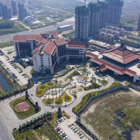 Qihe Peacock King Hot Spring Hotel