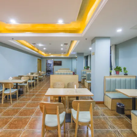 Vienna Hotel (Jiujiang Railway Station)