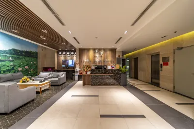 THANH LONG HOTEL - TRA KHUC Hotels in Tan Son Nhat Airport Area