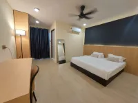 Halo Hotel