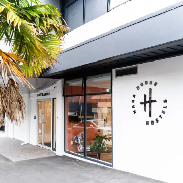 Haka House Auckland City Отели рядом с достопримечательностью «Улица Кей-роуд»