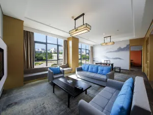 WYNDHAM GARDEN JAOZUO WEST HIGH-SPEED RAILWAY STATION