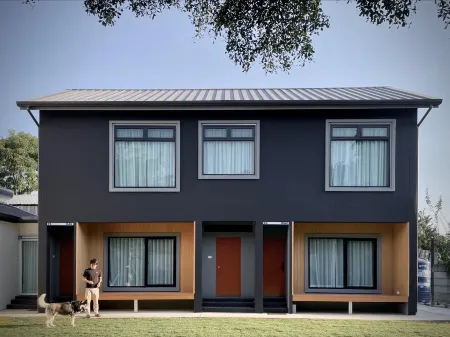 Karpenter Lampang Отели рядом с достопримечательностью «Wat Chedi Sao Lang»