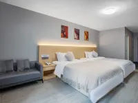 Guangzhou Lihaotai Hotel (Changgang Jiangnanxi Subway Station Branch) Hotels near Loft 345