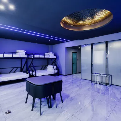 Lumanman E-sports Homestay Hotels near Shaanxi Finance and Economics Vocational and Technical College