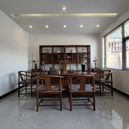 Shaxi Chuyu Homestay
