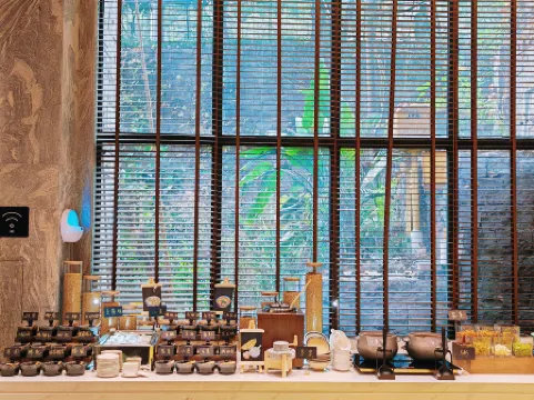 Chongqing Tiandi Netease Cloud Music Atour Hotel Отели рядом с достопримечательностью «Chongqing Hongyan Revolutionary Museum»