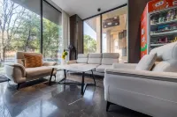 Hongjun·Jingxin Business Apartment Hotel (Shanghai Joy City Baoshan Road Metro Station Branch) - 2성급