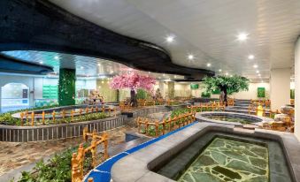 Tianhe Holiday Hotel (Changbai Mountain West Scenic Area Ticket Office Branch)