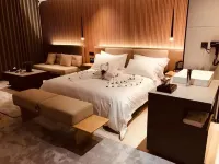 Holiday Audio-Visual Hotel (Mudanjiang Railway Station)