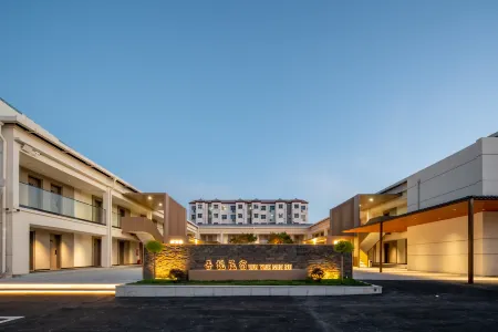 Wuyue Homestay (Longmen Grottoes) Отели рядом с достопримечательностью «Xiangshan Temple»