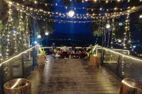 The Nine Bistro Grand Hill & Resort Hotels in Na Mom