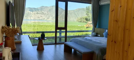 Trip.com Group Country Retreats (Cocoa Tuohai Yileimu Lake 300 B&B Joint Resort) Отели рядом с достопримечательностью «The Koktokay No. three pit»