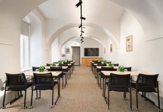 호텔 북켓의 고급스러운 로비 인테리어