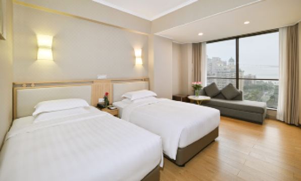 Zhuhai Guang Dong Hotel (Gongbei Port High Speed Railway Station)