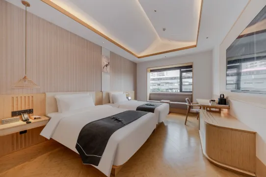 2-bed Room