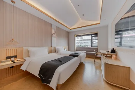 JIANGUO HIDDEN Hotel - Shanghai Lujiazui Software Park Store Отели рядом с достопримечательностью «Shanghai Customs College»