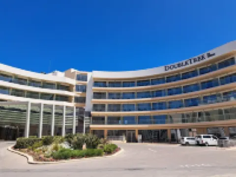 DoubleTree by Hilton Malta Hotels in Bugibba