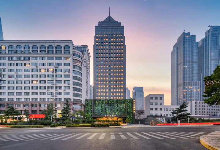 Crystal Orange Qingdao May Fourth Square Seaview
