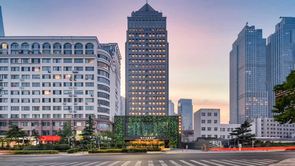 Crystal Orange Qingdao May Fourth Square Seaview