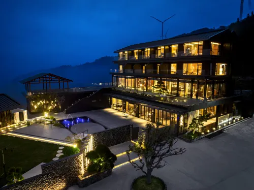 In the Cloud Resort Hôtels à : Qiyang