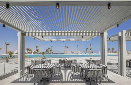 V Hotel Sharm El Shiekh Отели рядом с достопримечательностью «Sharm EL Sheikh»