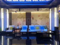 Viva Hotel (Beijing International Trade Sihui East Subway Station)