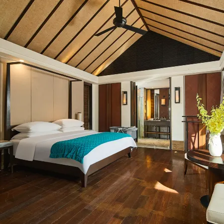 Floral Hotel · Shanhai Courtyard Resort Hotel(LingShui XiangShuiWan)