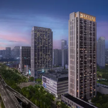 Wuhan Nanjing Garden S High-altitude Hotel (Hankou Railway Station Oceanwide CBD Branch) Отели рядом с достопримечательностью «Начальная Школа Авиадороги»